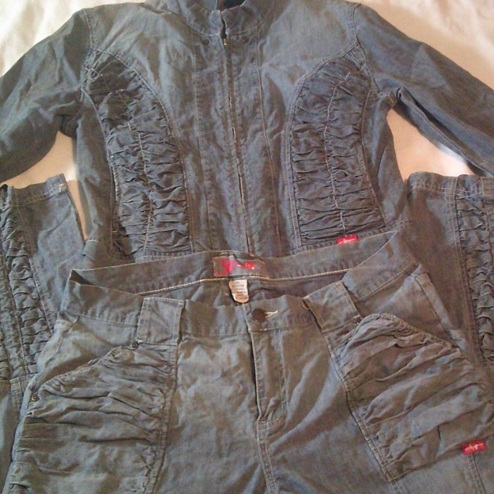 Women’s “Lady Enyce” Pants Suit